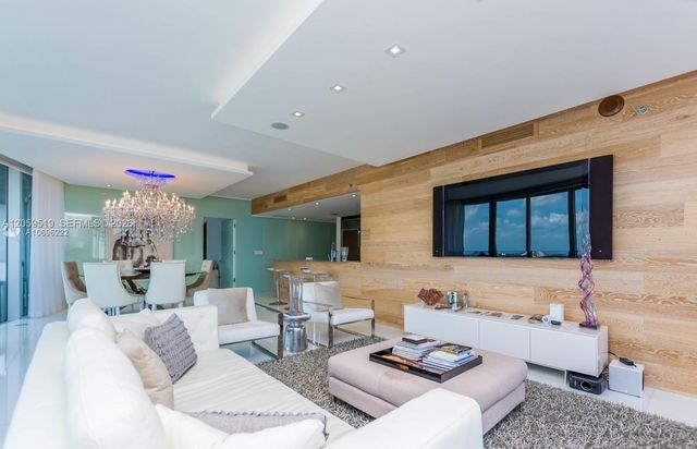 465 Brickell Avenue 2301, Miami, FL 33131