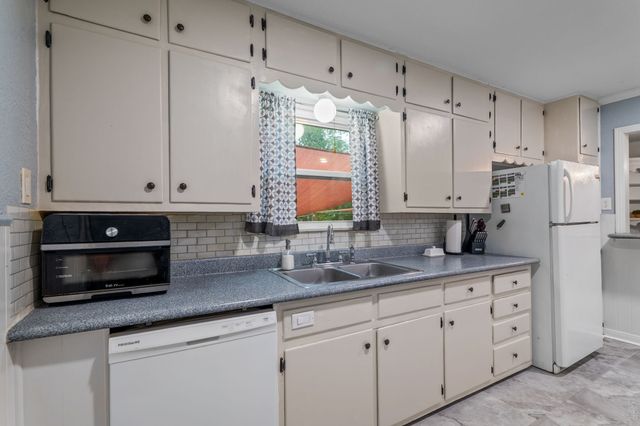 4400 Athens Avenue, Waco, TX 76710