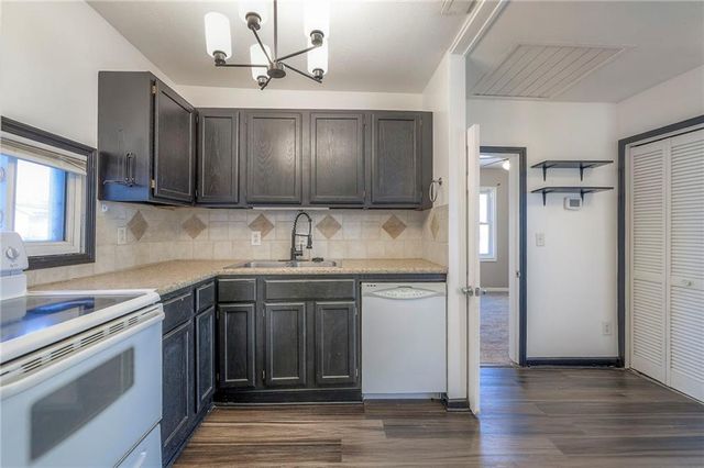 304 W South Street, Harrisonville, MO 64701