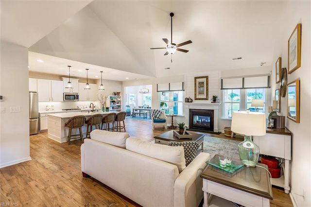 6015 Sam Callis CIR, Suffolk, VA 23435