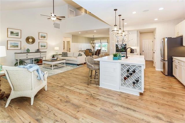 6015 Sam Callis CIR, Suffolk, VA 23435