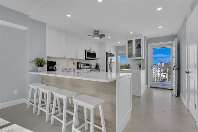 991 Barfield DR 401, Marco Island, FL 34145