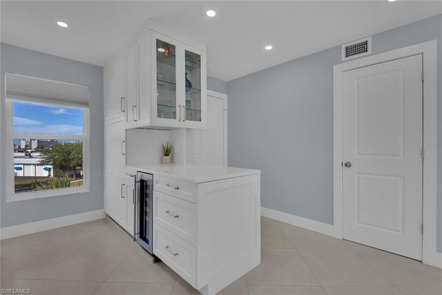 991 Barfield DR 401, Marco Island, FL 34145