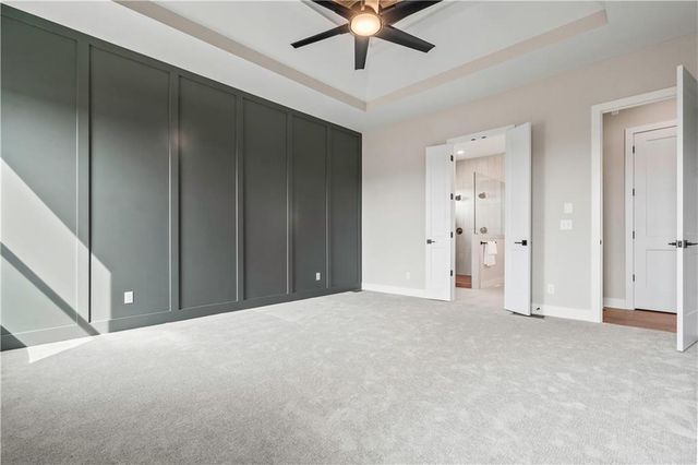 1812 NE Lashbrook Circle, Lee's Summit, MO 64086