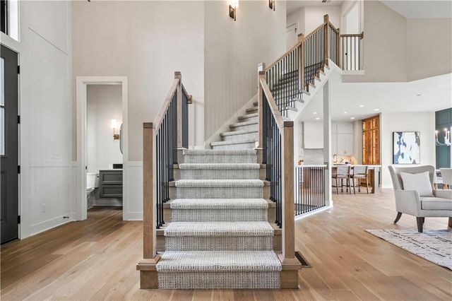 1812 NE Lashbrook Circle, Lee's Summit, MO 64086