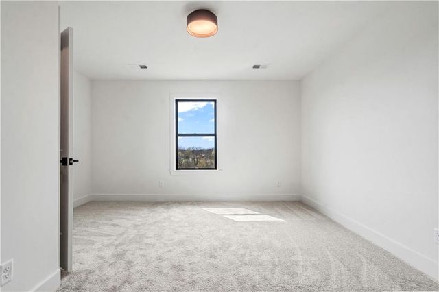 1812 NE Lashbrook Circle, Lee's Summit, MO 64086