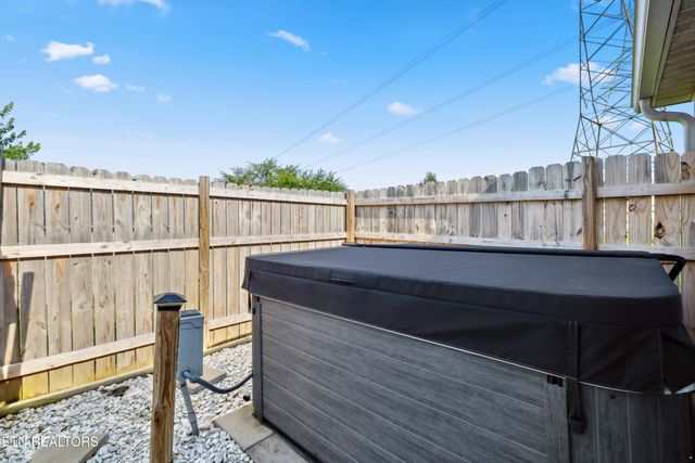 7735 Bellchase Lane, Knoxville, TN 37918