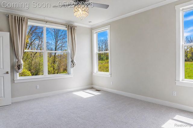5545 Helmsdale Boulevard, West Bloomfield Charter Township, MI 48322