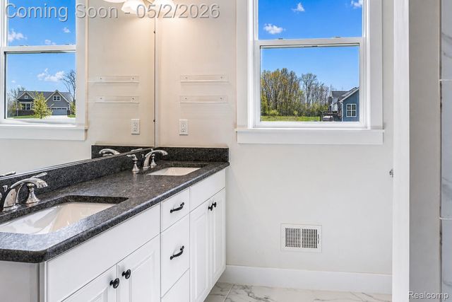 5545 Helmsdale Boulevard, West Bloomfield Charter Township, MI 48322