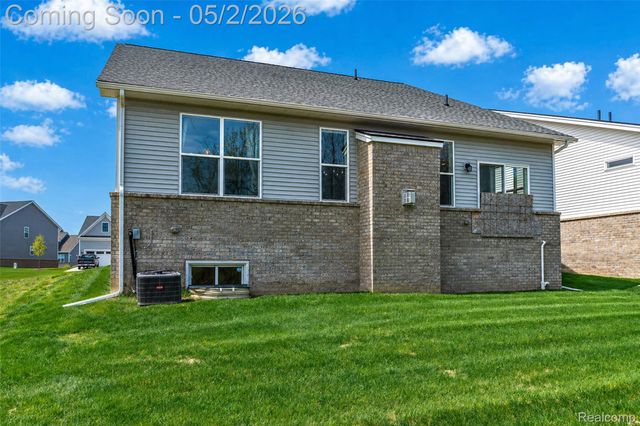 5545 Helmsdale Boulevard, West Bloomfield Charter Township, MI 48322