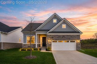 5545 Helmsdale Boulevard, West Bloomfield Charter Township, MI 48322