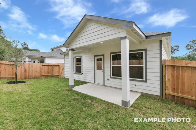 2112 South Canopy Crossing Circle, Conroe, TX 77301