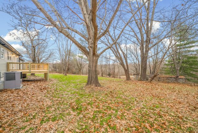 1402 Cagle Rd, Ashland City, TN 37015