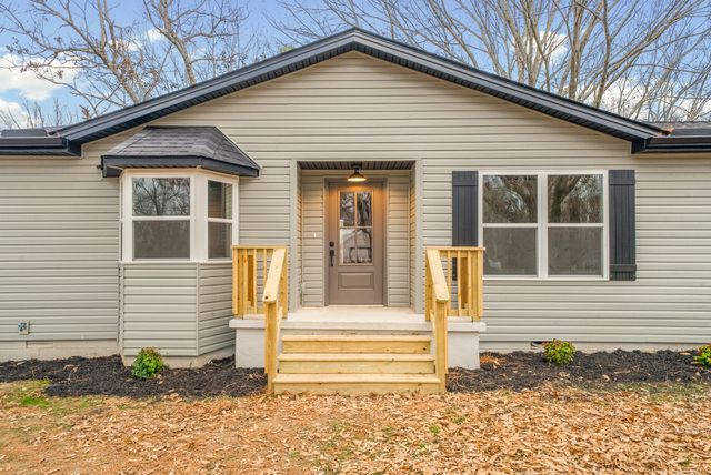 1402 Cagle Rd, Ashland City, TN 37015