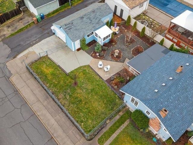 3328 W Kiernan Ave, Spokane, WA 99205