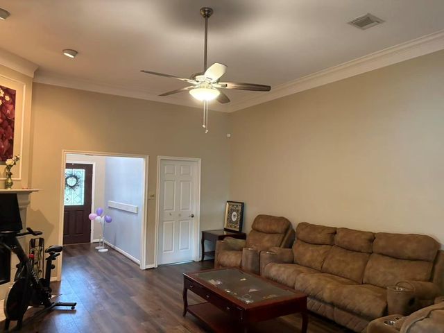 5026 Cave Run Drive, Sugar Land, TX 77459