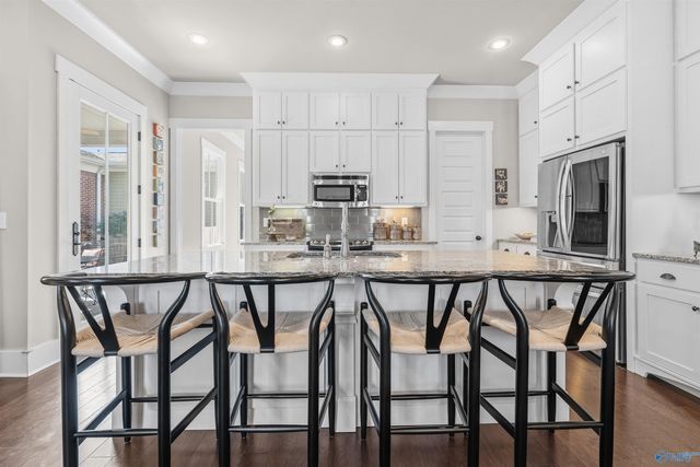 63 Hillcrest Avenue NW, Huntsville, AL 35806