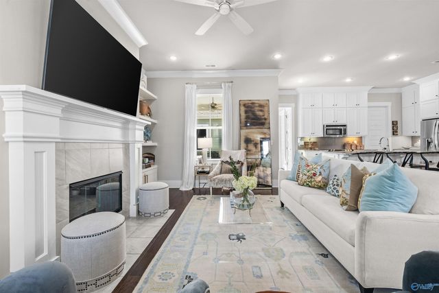 63 Hillcrest Avenue NW, Huntsville, AL 35806