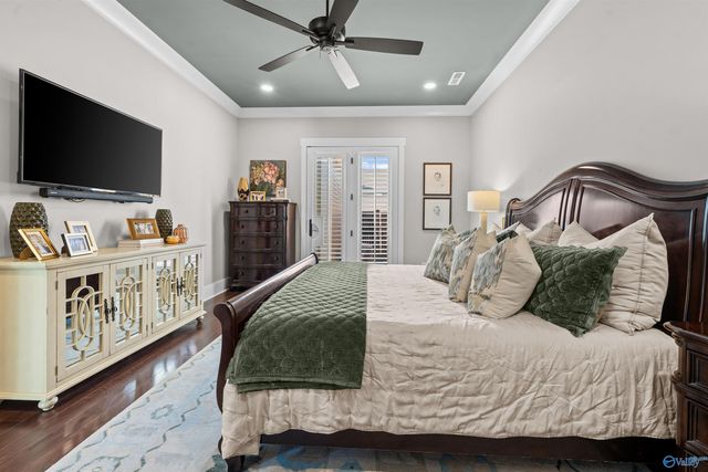 63 Hillcrest Avenue NW, Huntsville, AL 35806