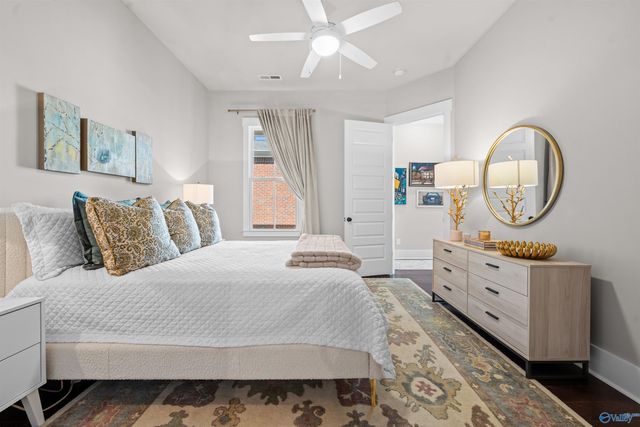 63 Hillcrest Avenue NW, Huntsville, AL 35806