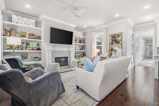 63 Hillcrest Avenue NW, Huntsville, AL 35806