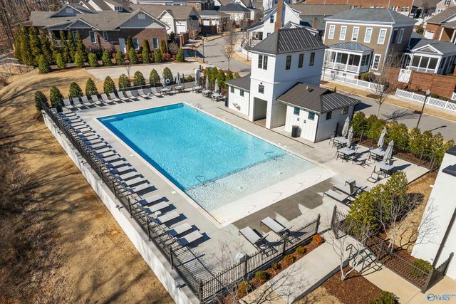 63 Hillcrest Avenue NW, Huntsville, AL 35806