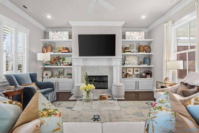 63 Hillcrest Avenue NW, Huntsville, AL 35806