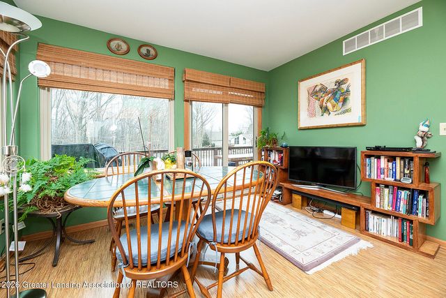 16763 Meadowbrook Drive, Haslett, MI 48840