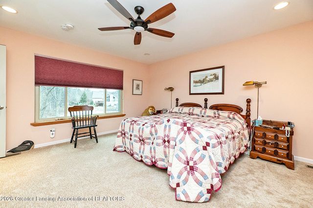 16763 Meadowbrook Drive, Haslett, MI 48840