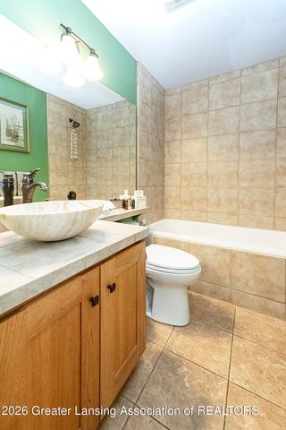 16763 Meadowbrook Drive, Haslett, MI 48840