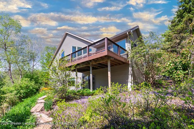 16763 Meadowbrook Drive, Haslett, MI 48840