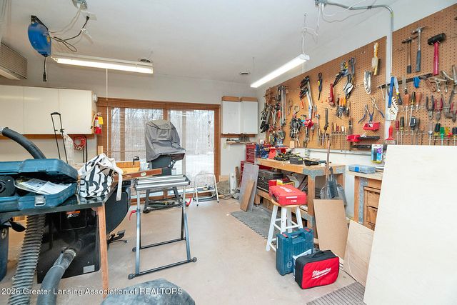 16763 Meadowbrook Drive, Haslett, MI 48840