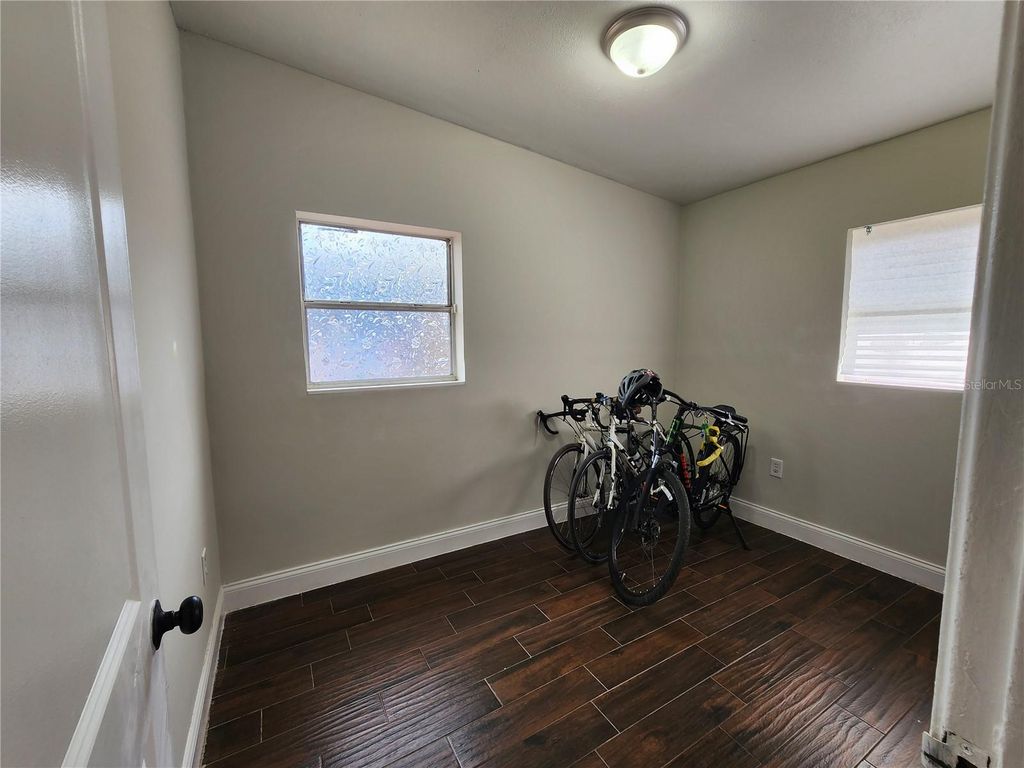 Image 16 of property listing at 3006 W CONCORD STREET, Orlando, FL 32805