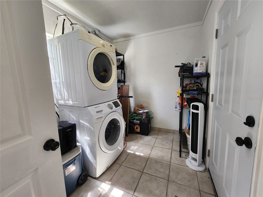 Image 21 of property listing at 3006 W CONCORD STREET, Orlando, FL 32805