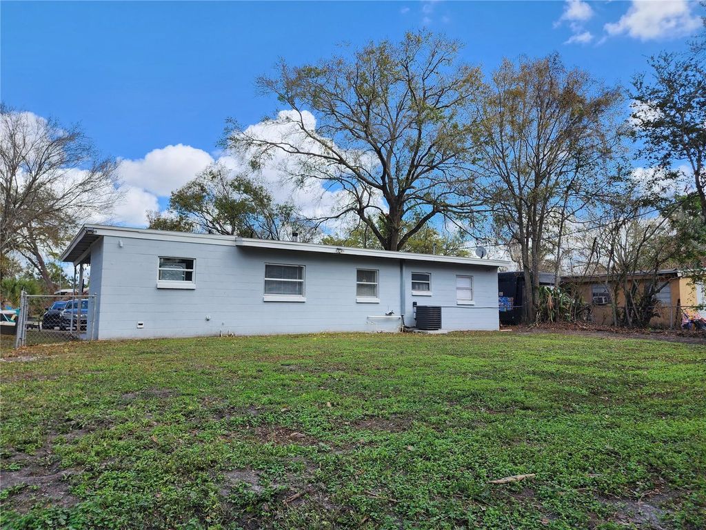 Image 26 of property listing at 3006 W CONCORD STREET, Orlando, FL 32805