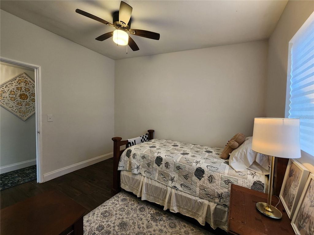 Image 10 of property listing at 3006 W CONCORD STREET, Orlando, FL 32805