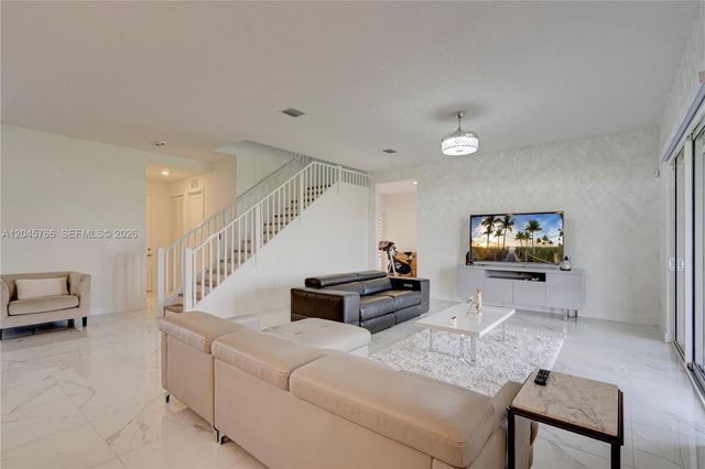 4367 SW 123 Lane, Davie, FL 33330