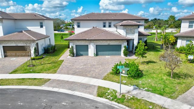 4367 SW 123 Lane, Davie, FL 33330