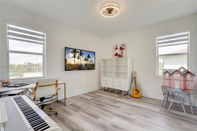 4367 SW 123 Lane, Davie, FL 33330
