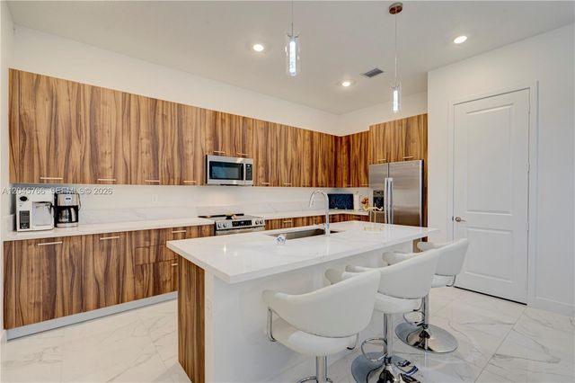 4367 SW 123 Lane, Davie, FL 33330