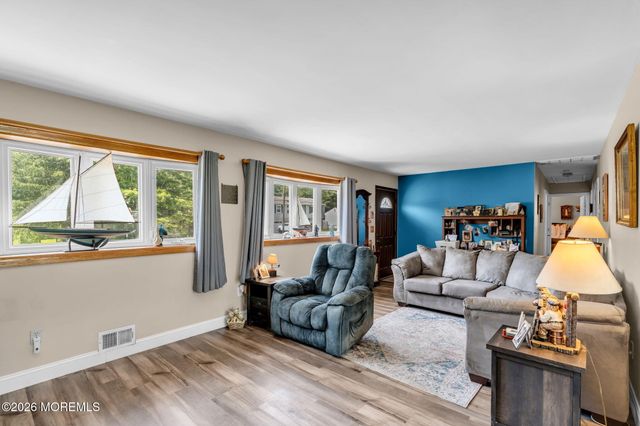 117 Pheasant Drive, Bayville, NJ 08721