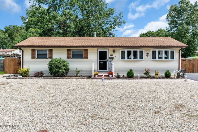 117 Pheasant Drive, Bayville, NJ 08721