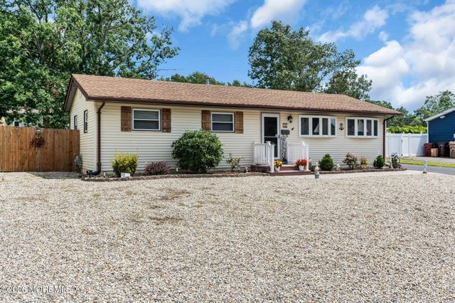 117 Pheasant Drive, Bayville, NJ 08721