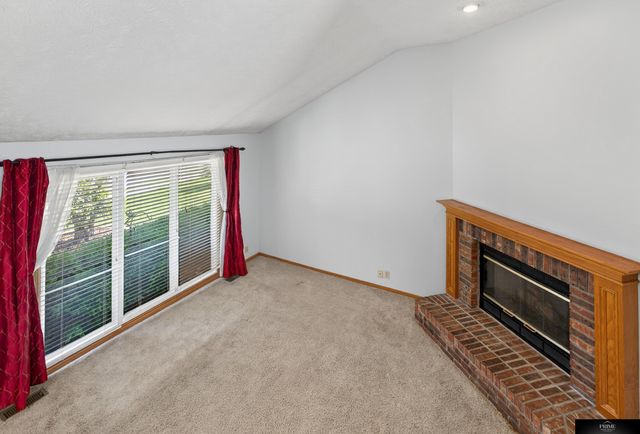 8311 Read Street, Omaha, NE 68122