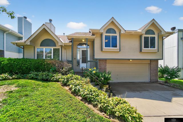 8311 Read Street, Omaha, NE 68122