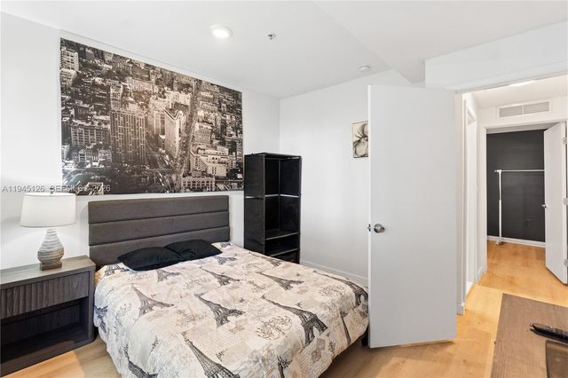 810 7th St 102, Miami Beach, FL 33139