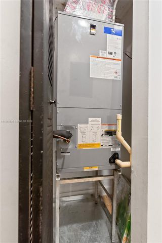 810 7th St 102, Miami Beach, FL 33139