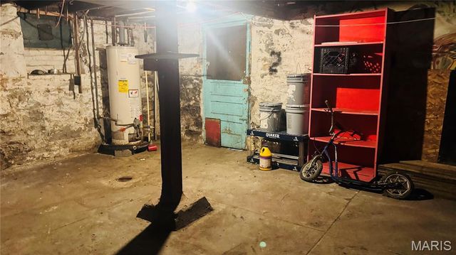 3540 S Spring Avenue, St Louis, MO 63116