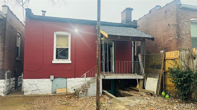 3540 S Spring Avenue, St Louis, MO 63116