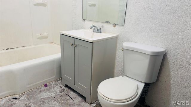 3540 S Spring Avenue, St Louis, MO 63116